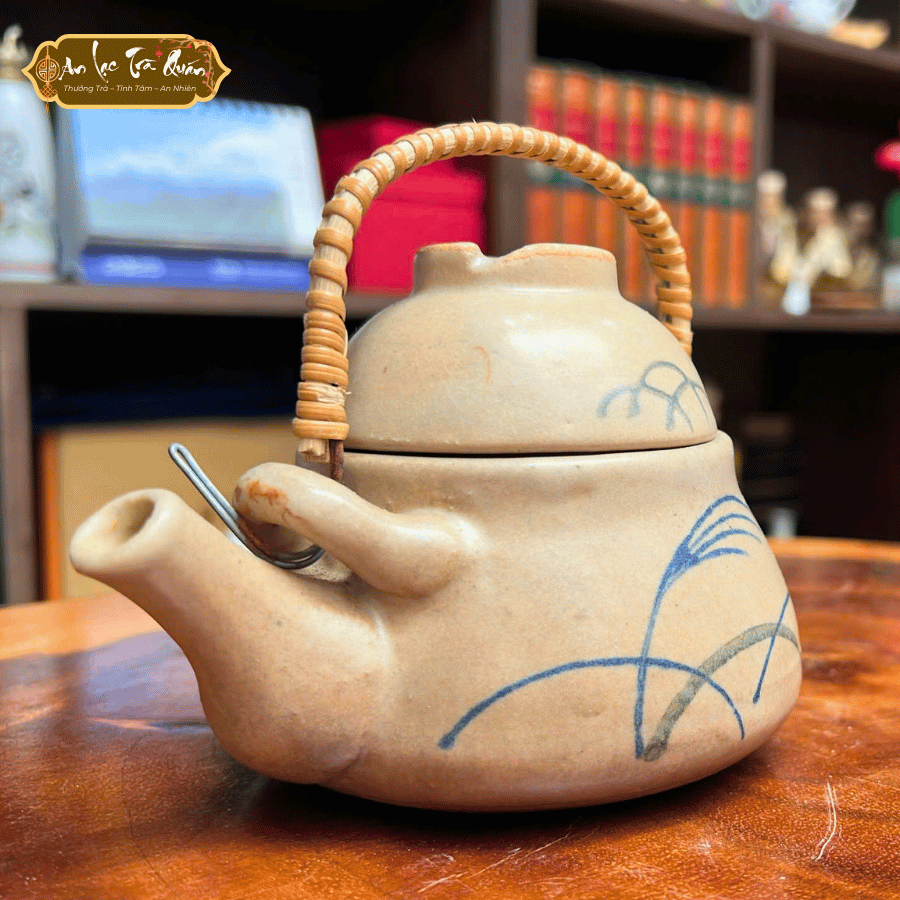 Bình Cỏ Lau Tĩnh Lặng