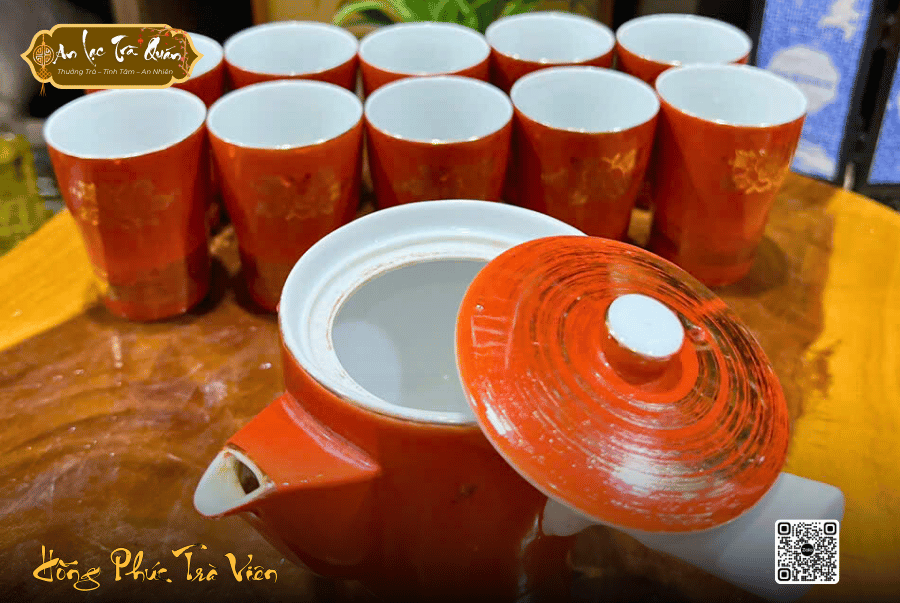 hong phuc tra vien 1